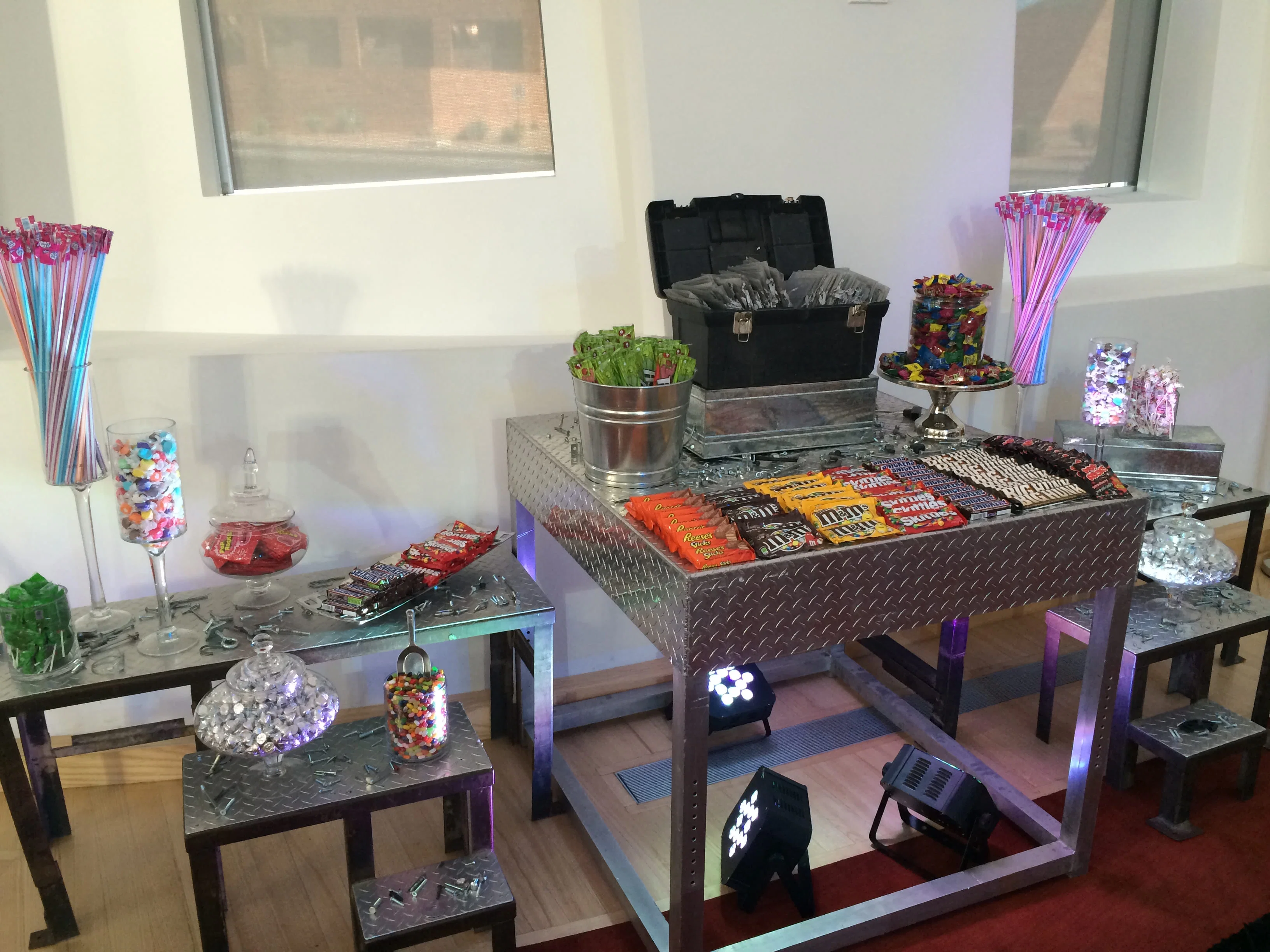 Mobile catering support for temporary event service